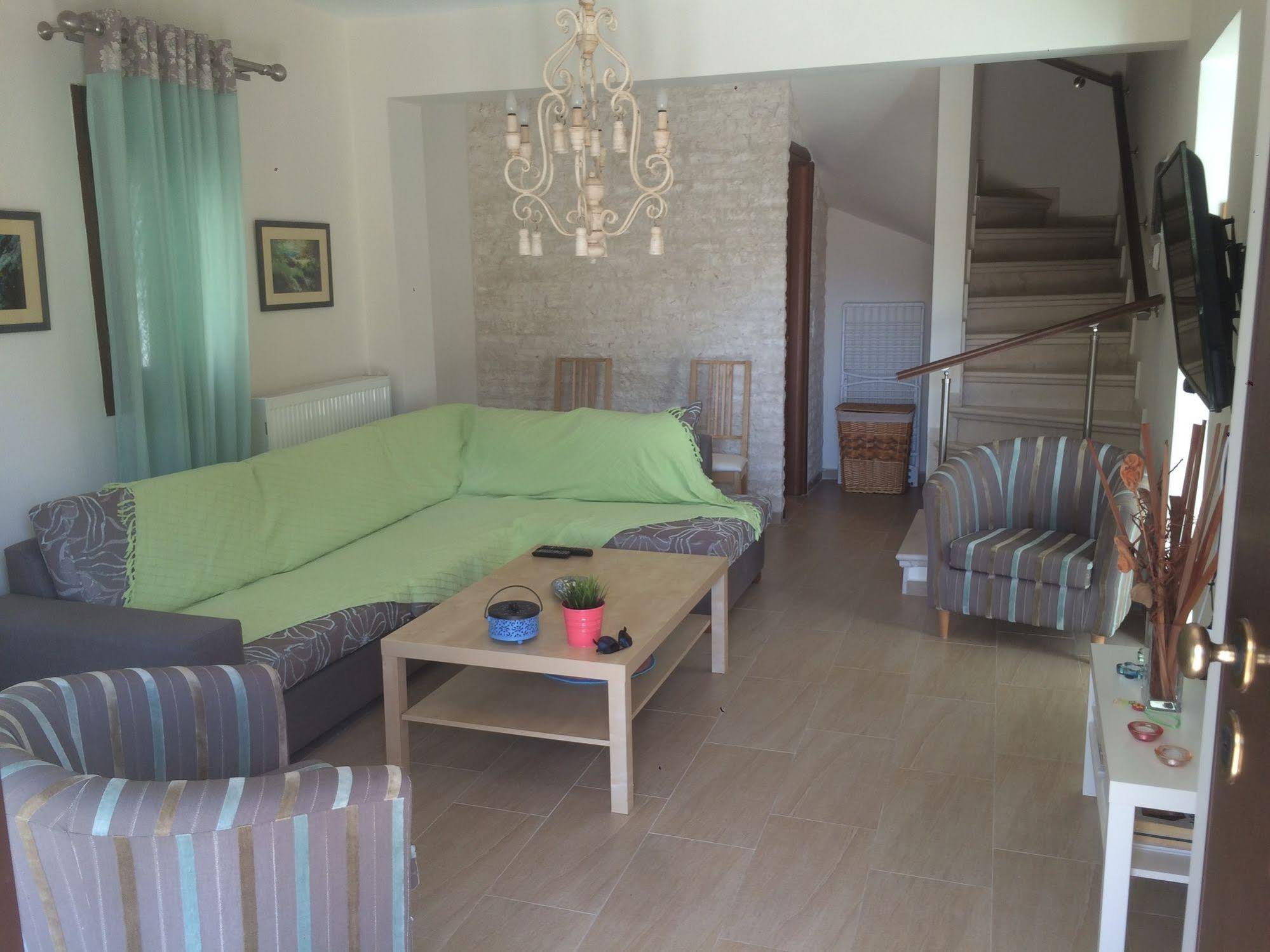 Villa Maria Studios & Suites