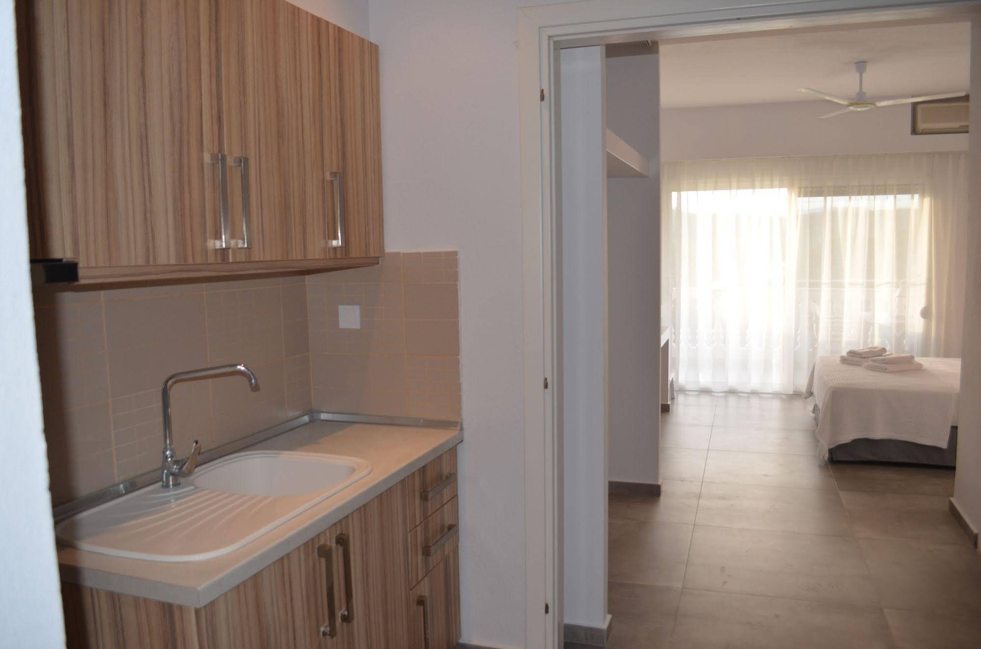 Villa Maria Studios & Suites