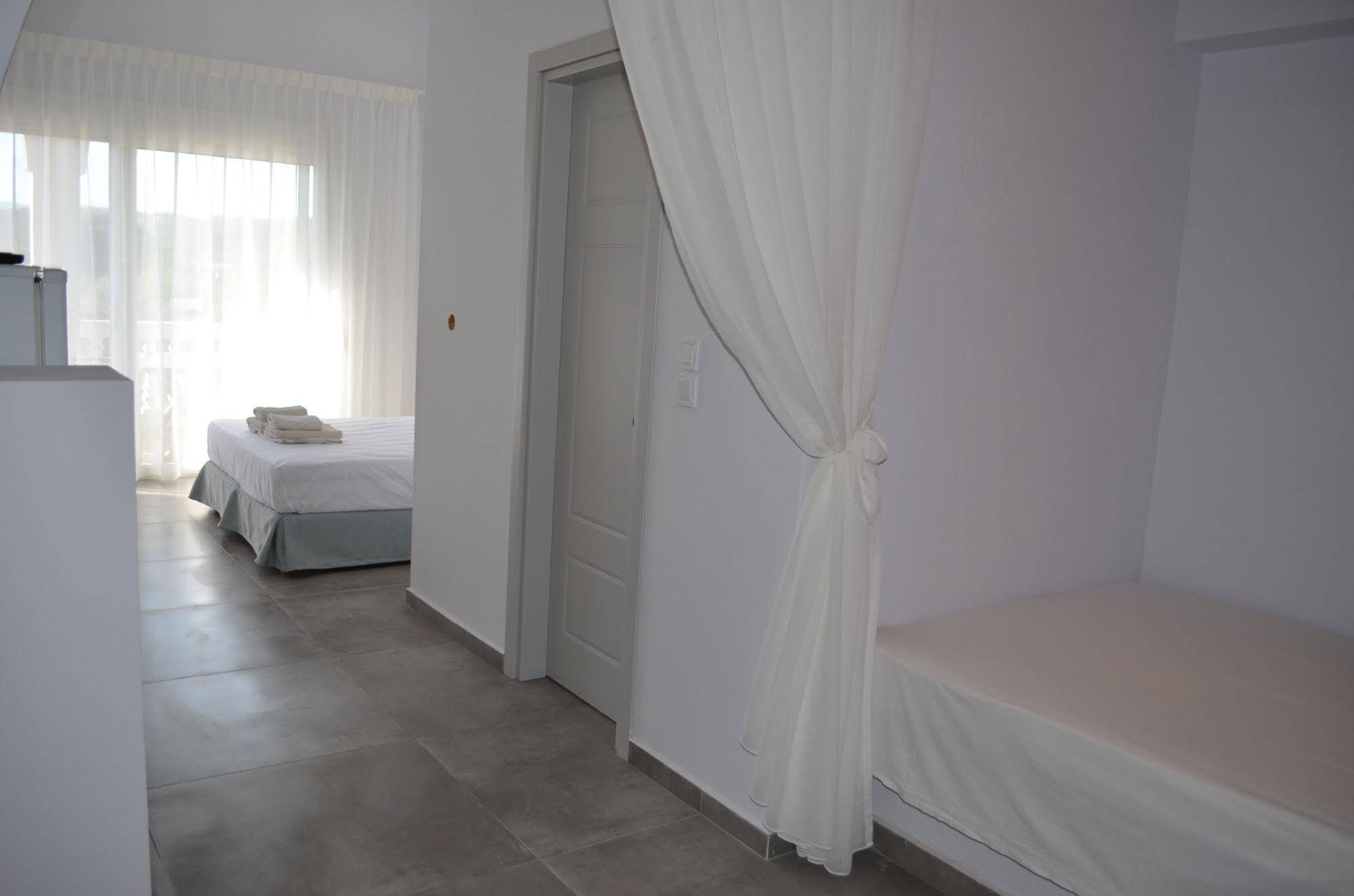 Villa Maria Studios & Suites