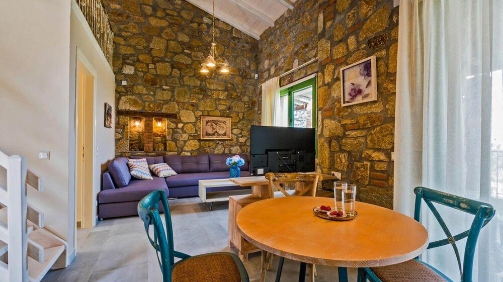 Mediterraneo Luxury Suites Halkidiki