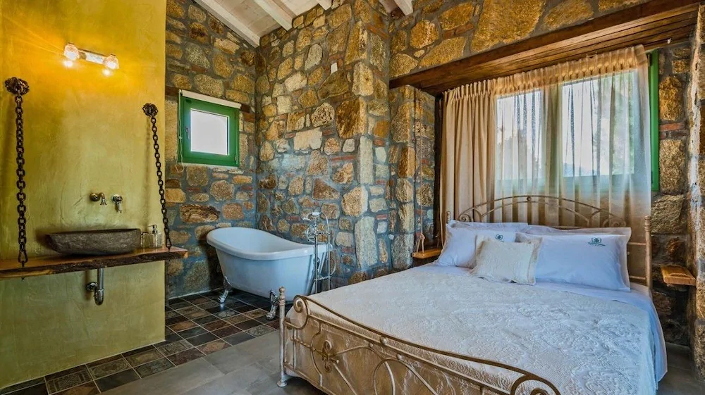 Mediterraneo Luxury Suites Halkidiki