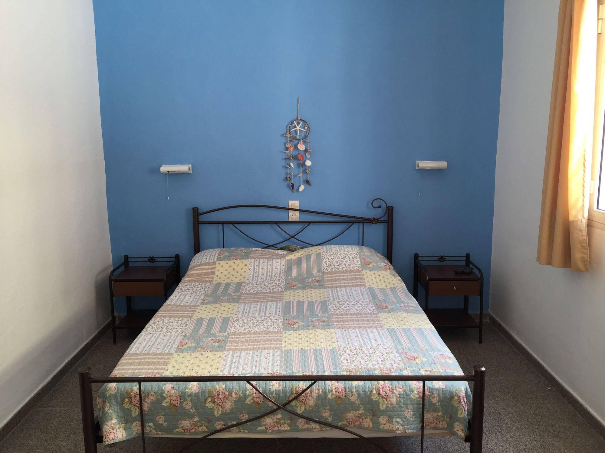 Apostolakis Rooms