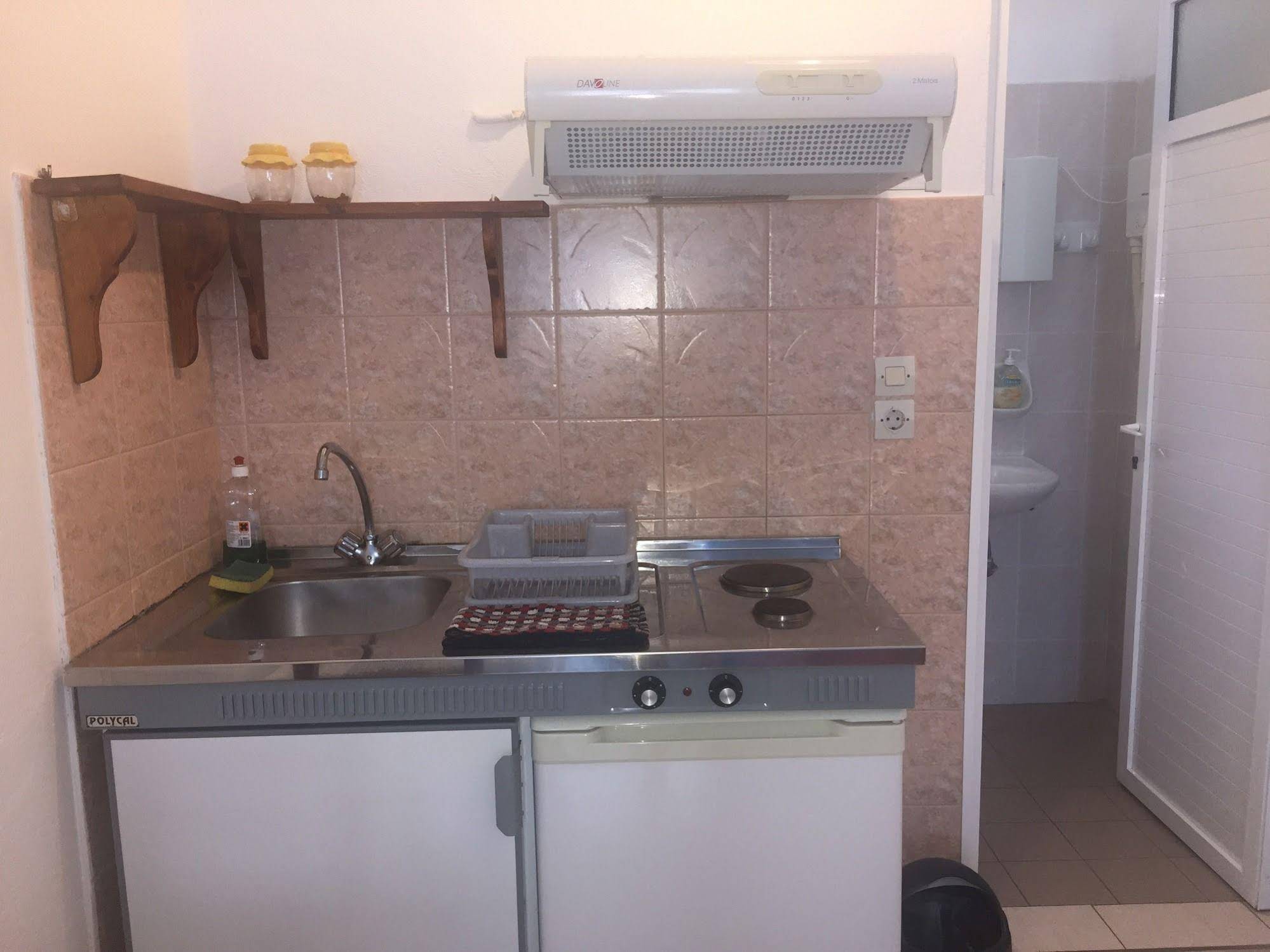 Apostolakis Rooms