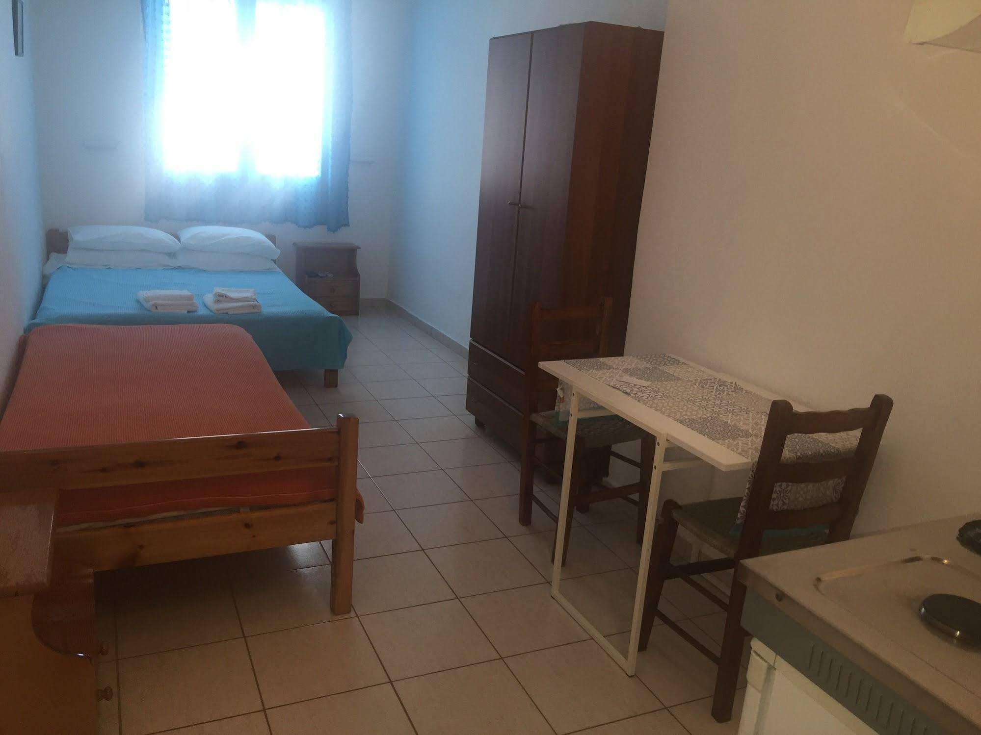 Apostolakis Rooms