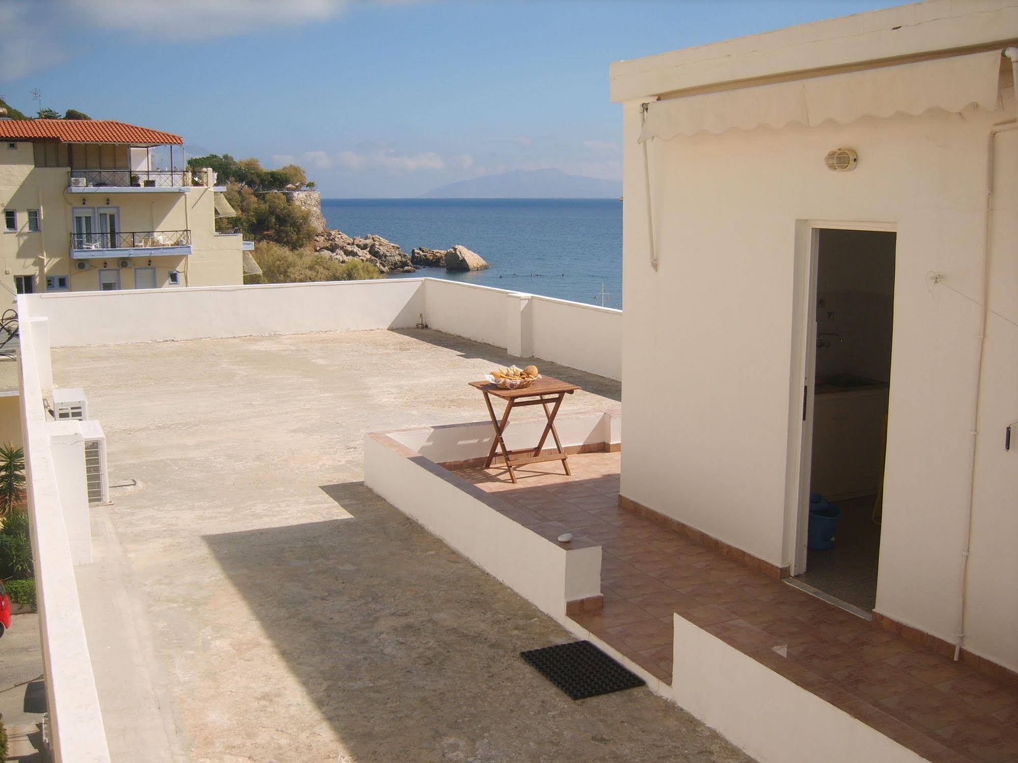 Apostolakis Rooms