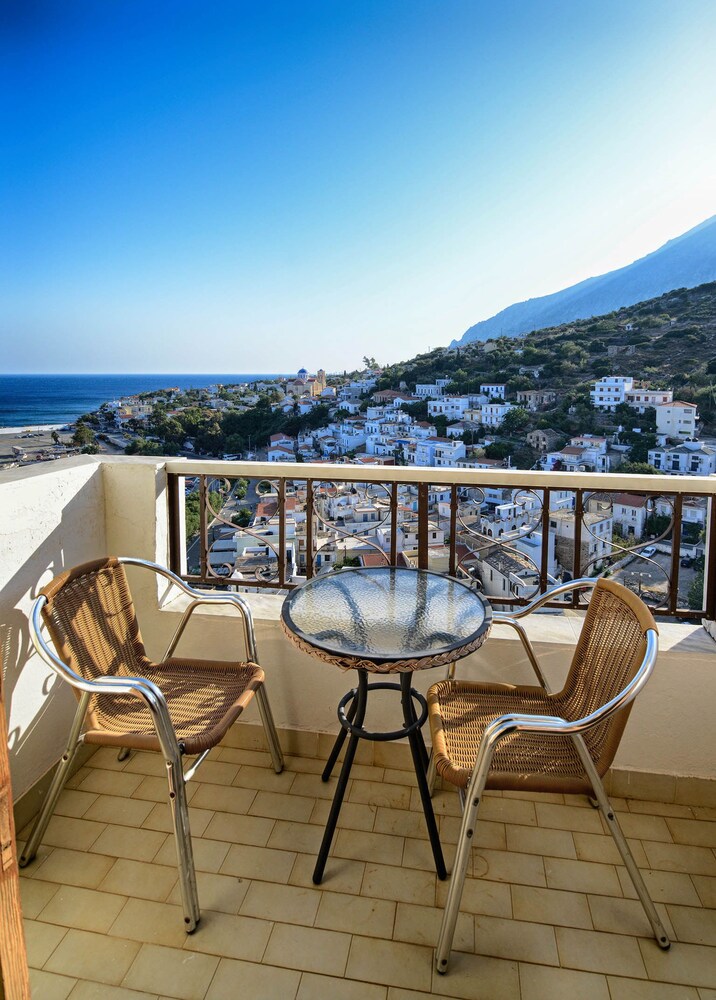 Kastro Hotel