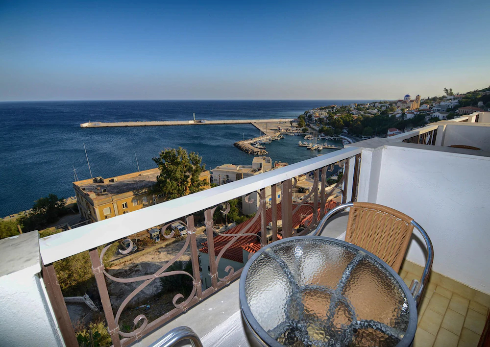 Kastro Hotel
