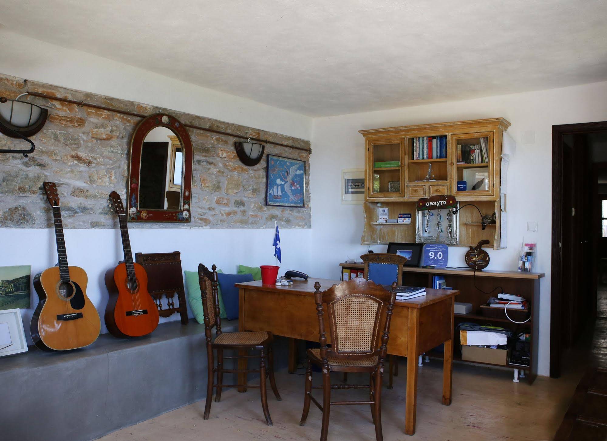 Pyrgos Exclusive Boutique Villas