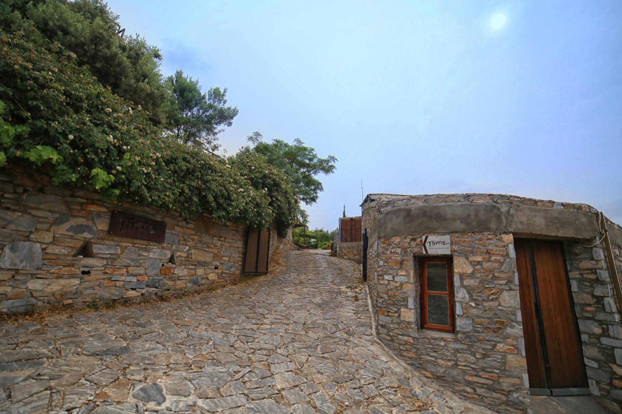Pyrgos Exclusive Boutique Villas