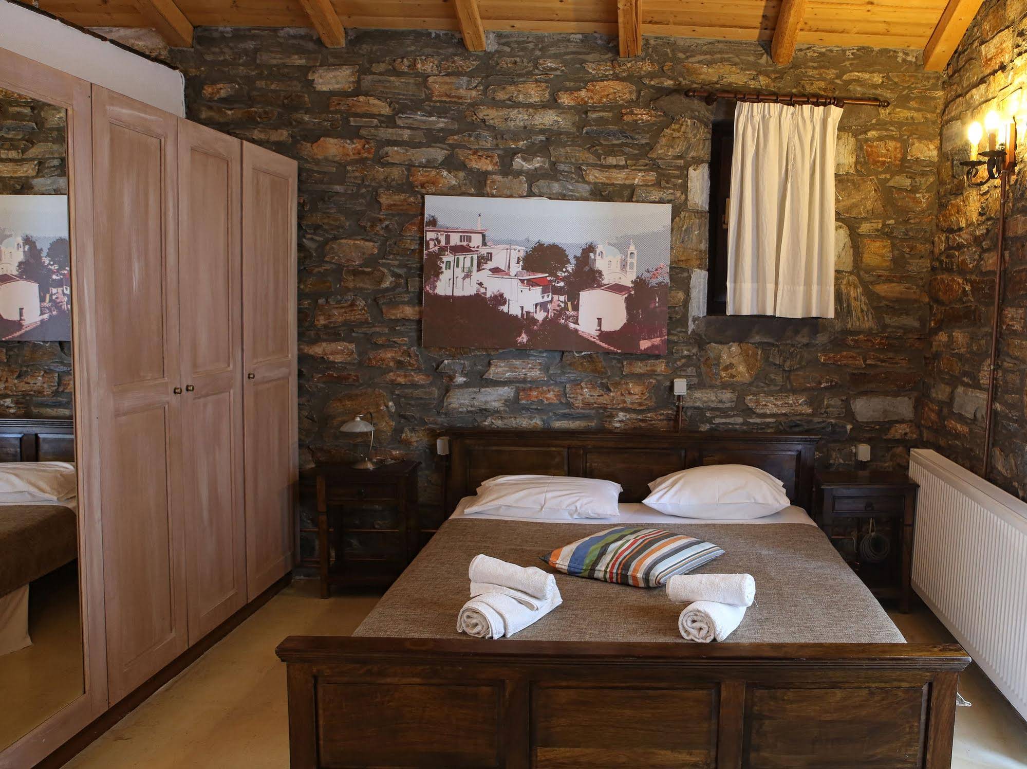 Pyrgos Exclusive Boutique Villas