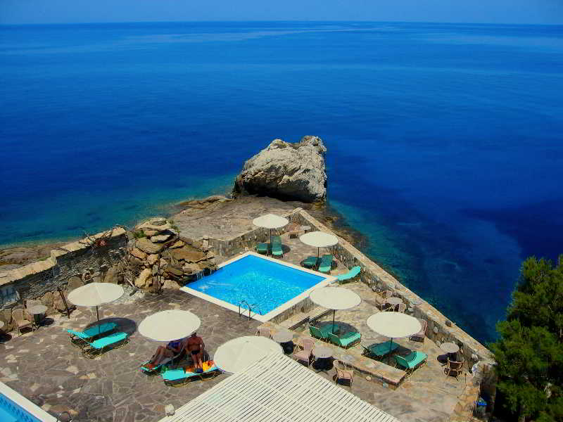 Cavos Bay Hotel
