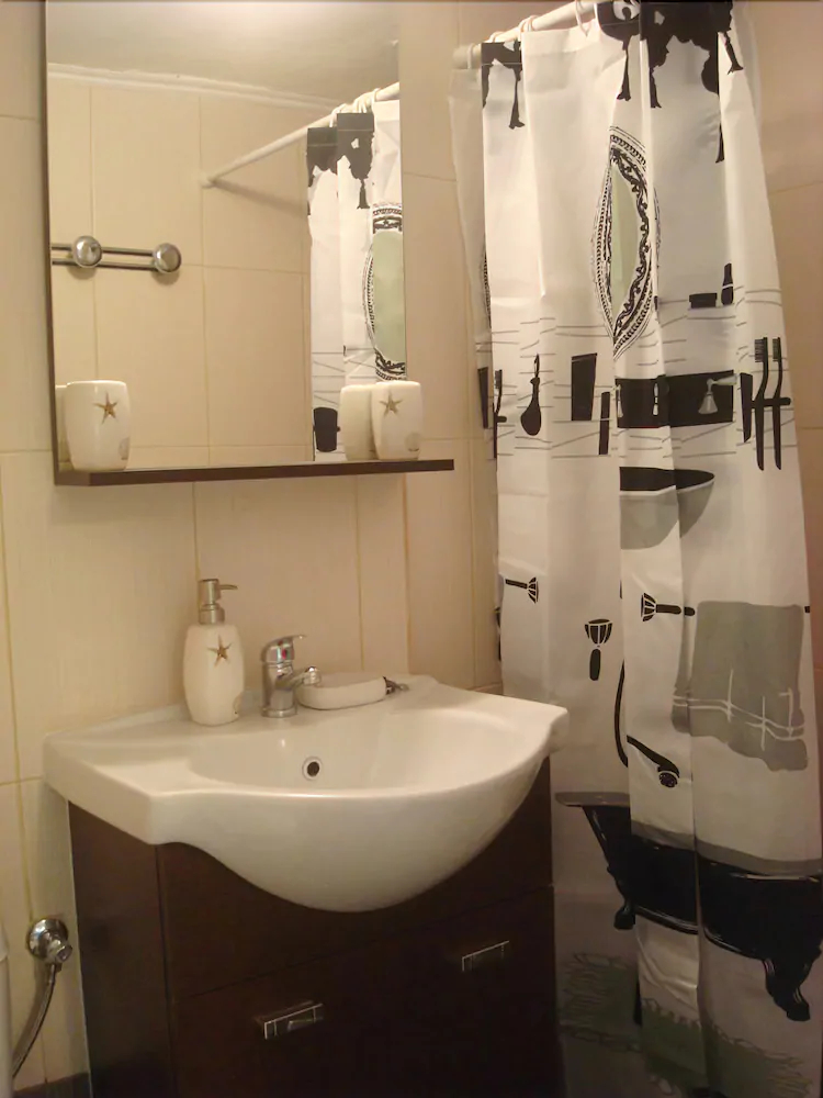 Smaragdi Rooms