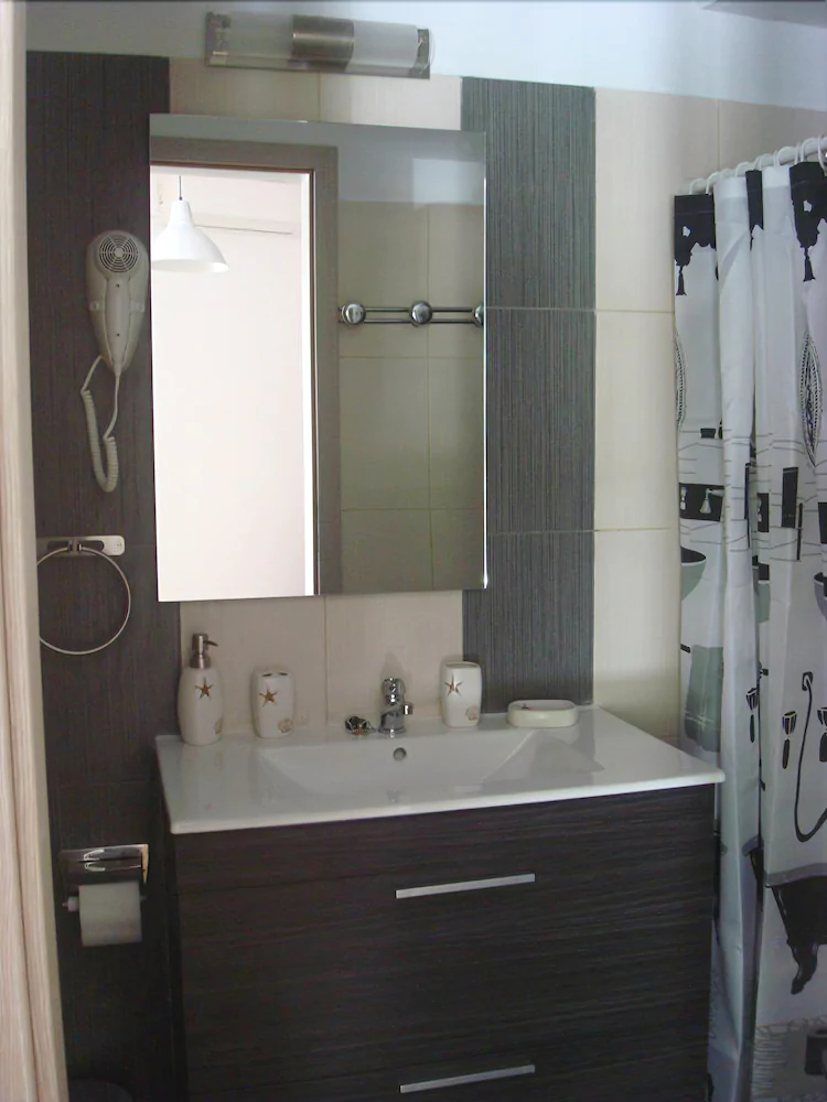 Smaragdi Rooms