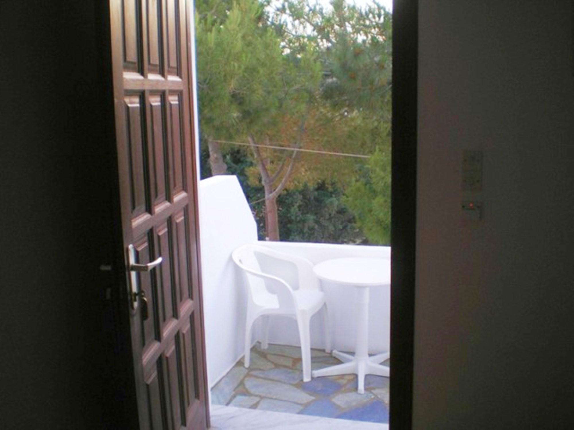 Ios Golden Sun Hotel