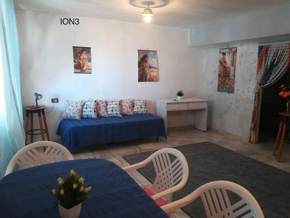 Giannis Apartments