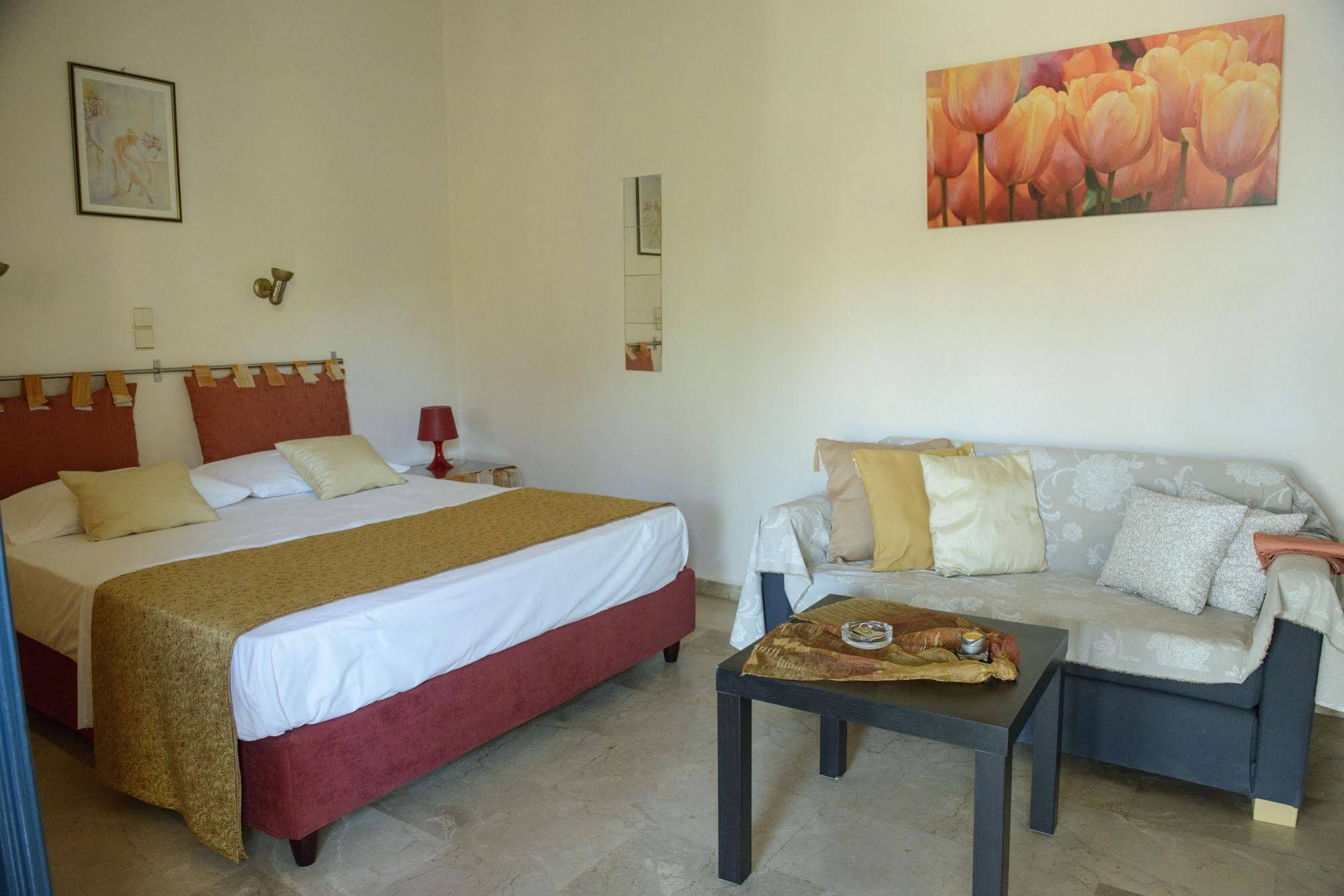 Melina's Apartments