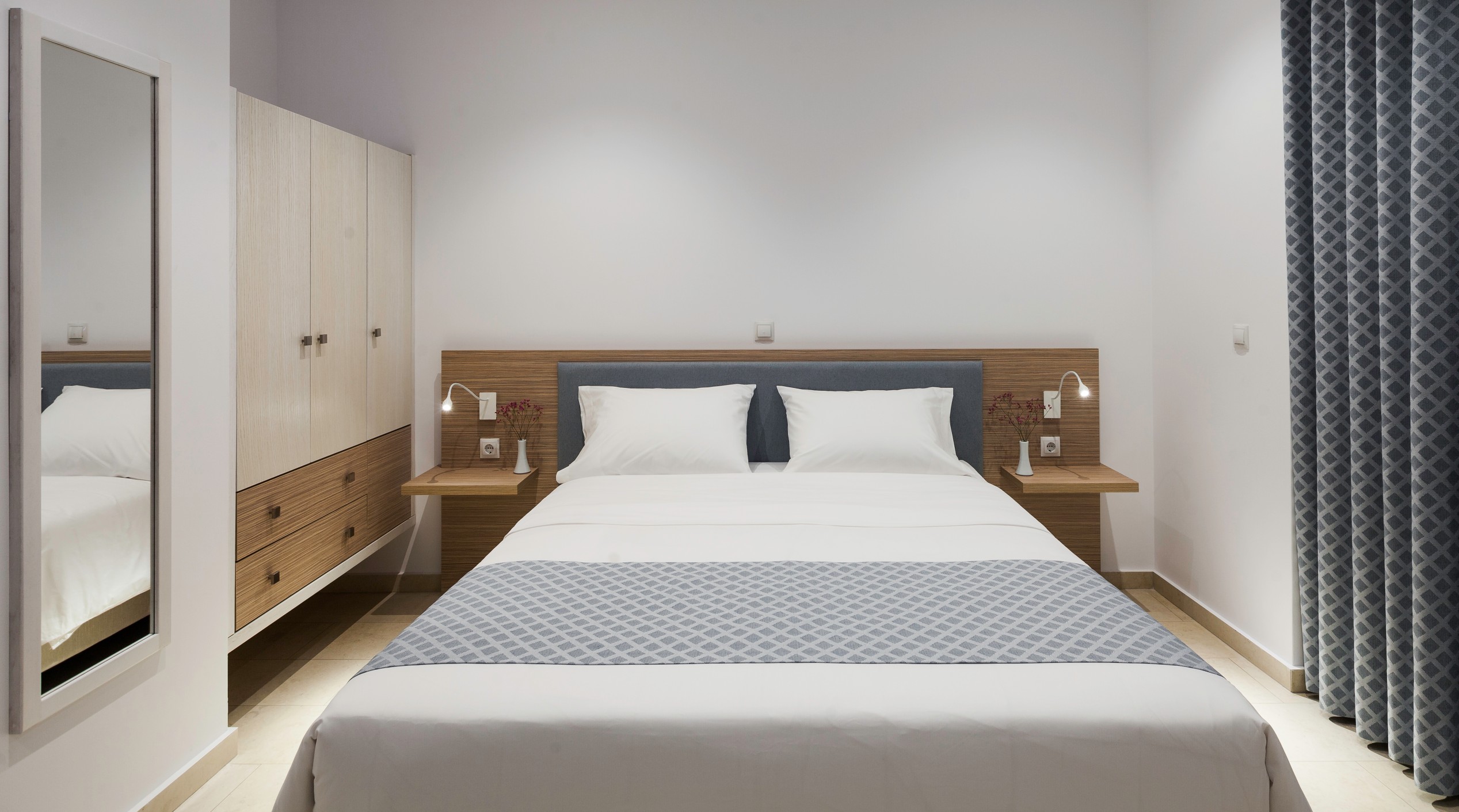 H Hotel Zephyros