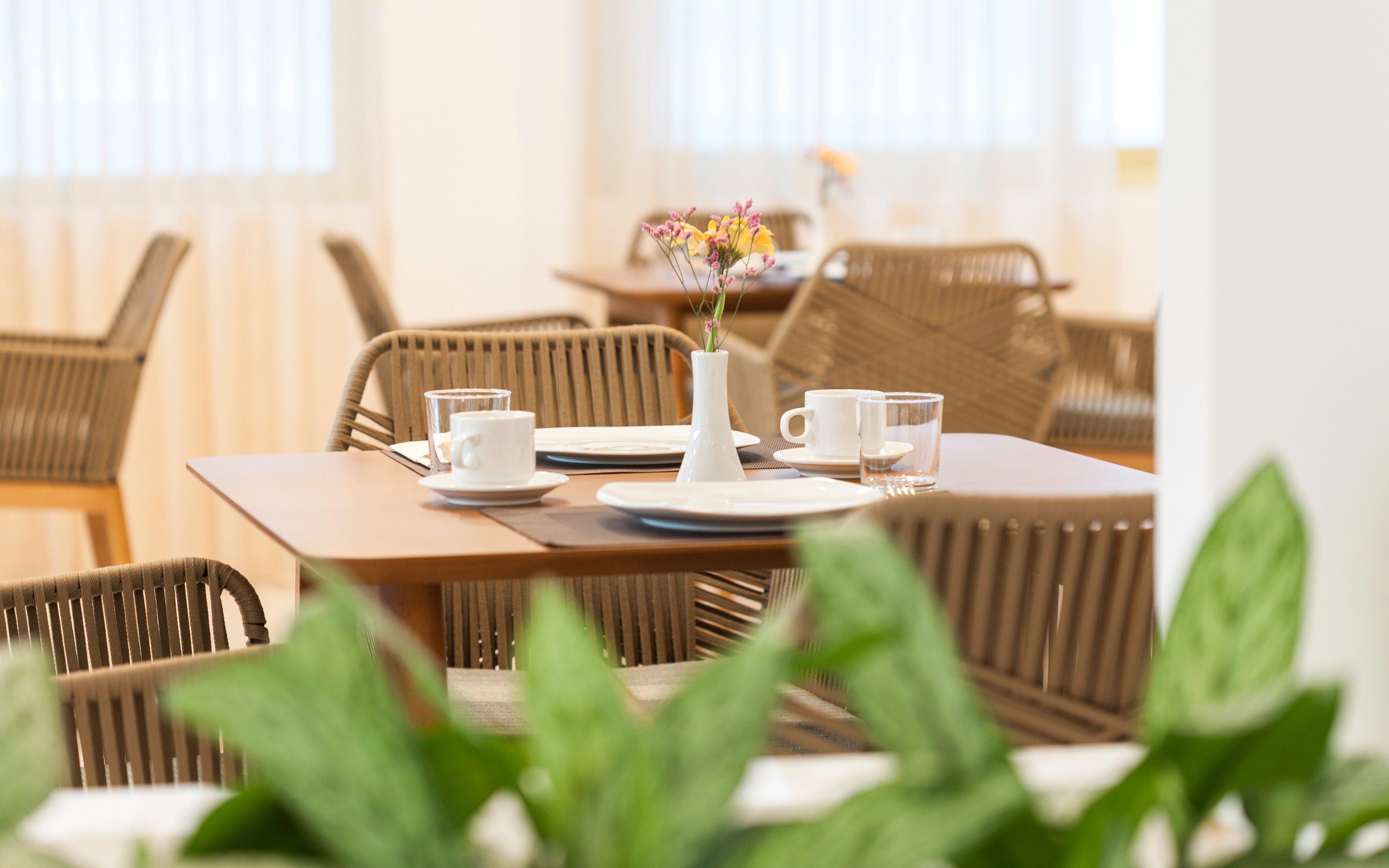 H Hotel Zephyros