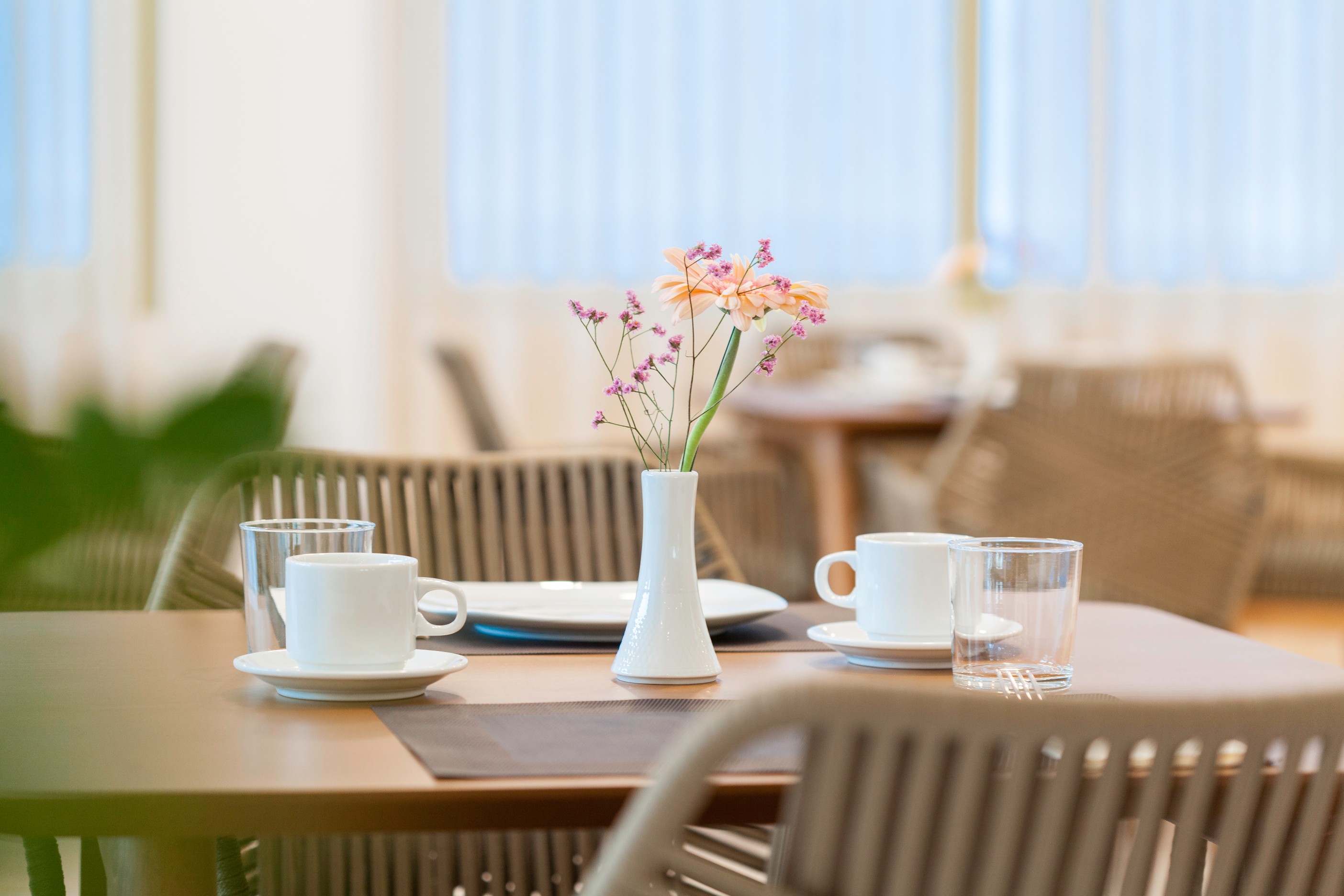 H Hotel Zephyros