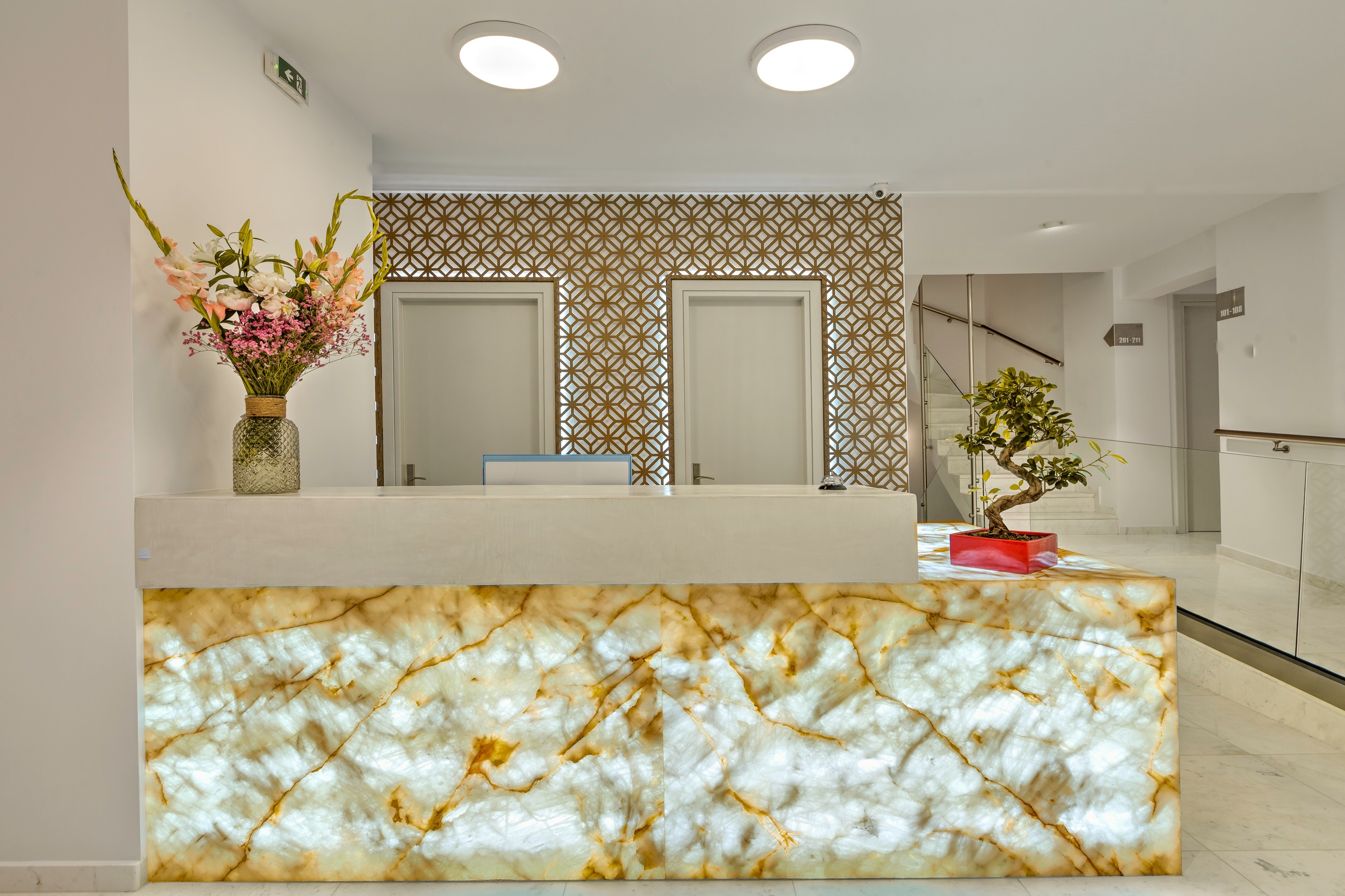 H Hotel Zephyros