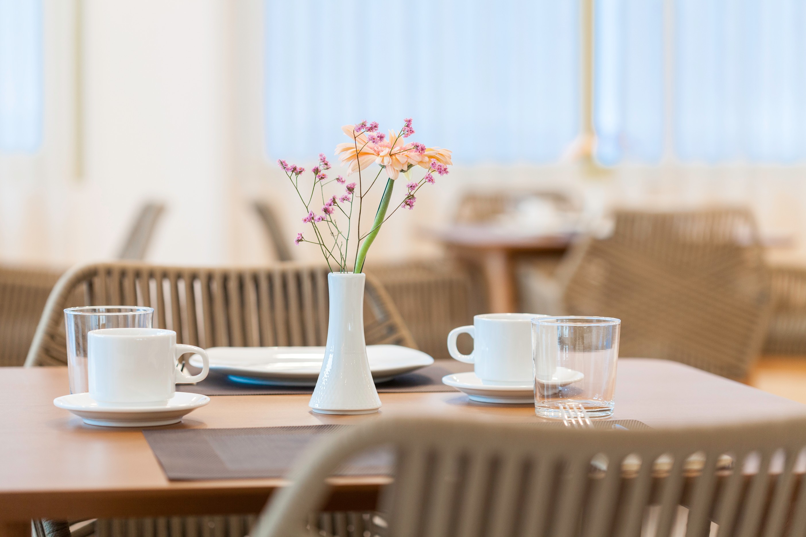 H Hotel Zephyros