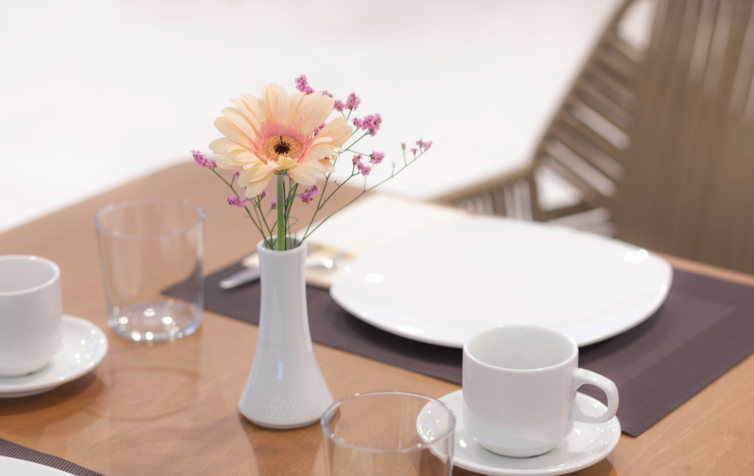 H Hotel Zephyros