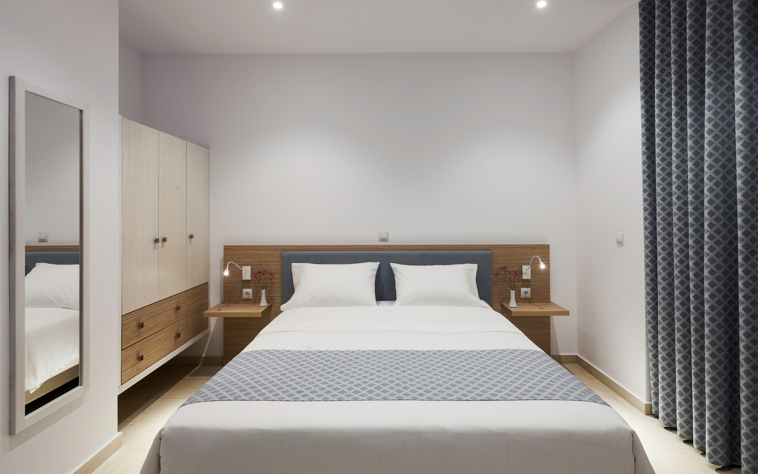 H Hotel Zephyros