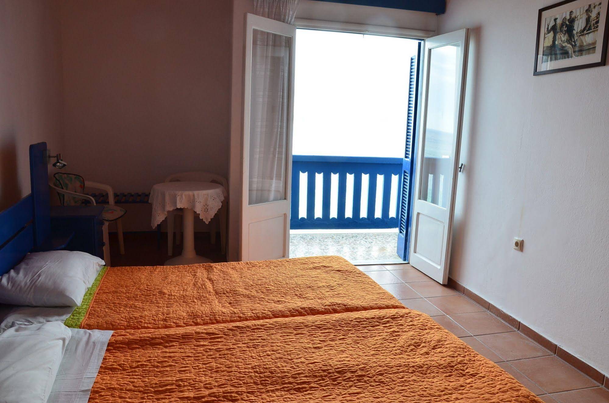 Themis Hotel
