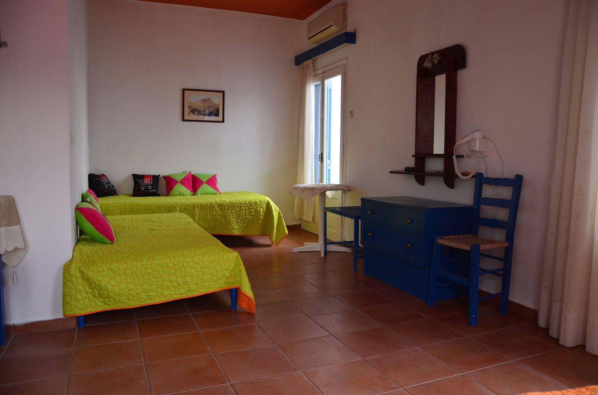 Themis Hotel