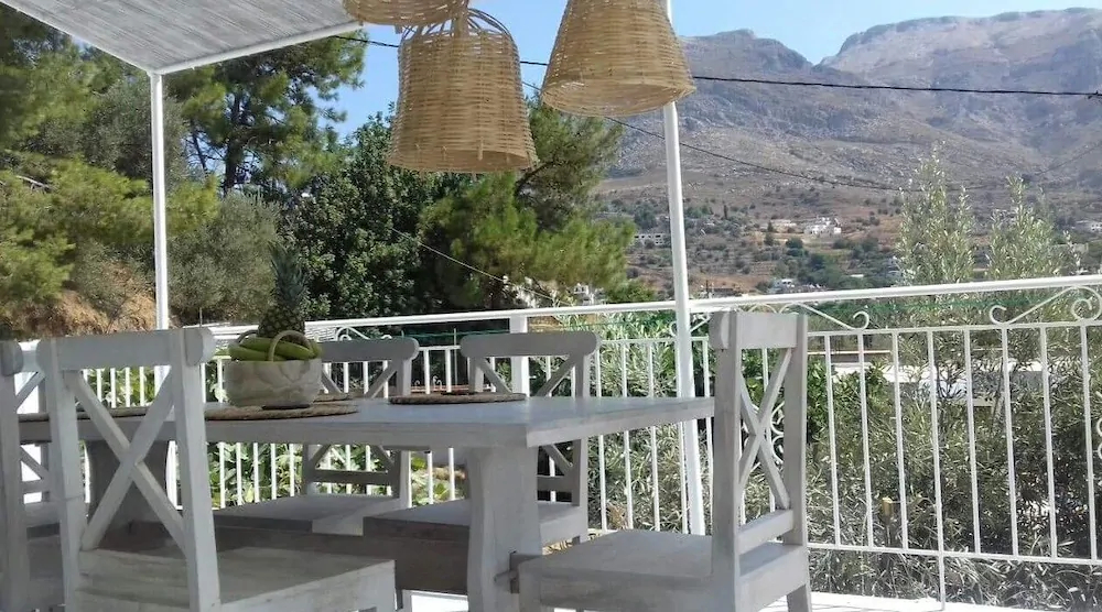 Menori Luxury Suite