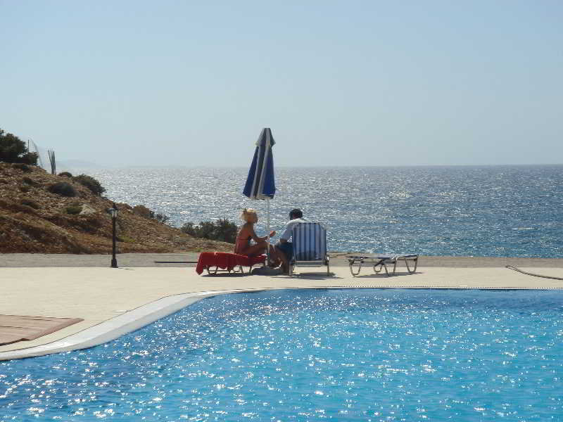 Royal Beach Hotel