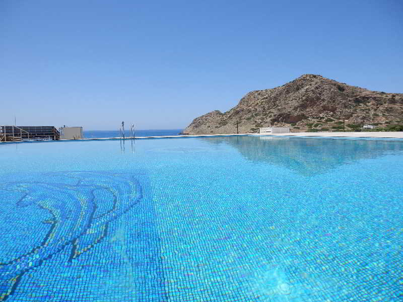 Royal Beach Hotel