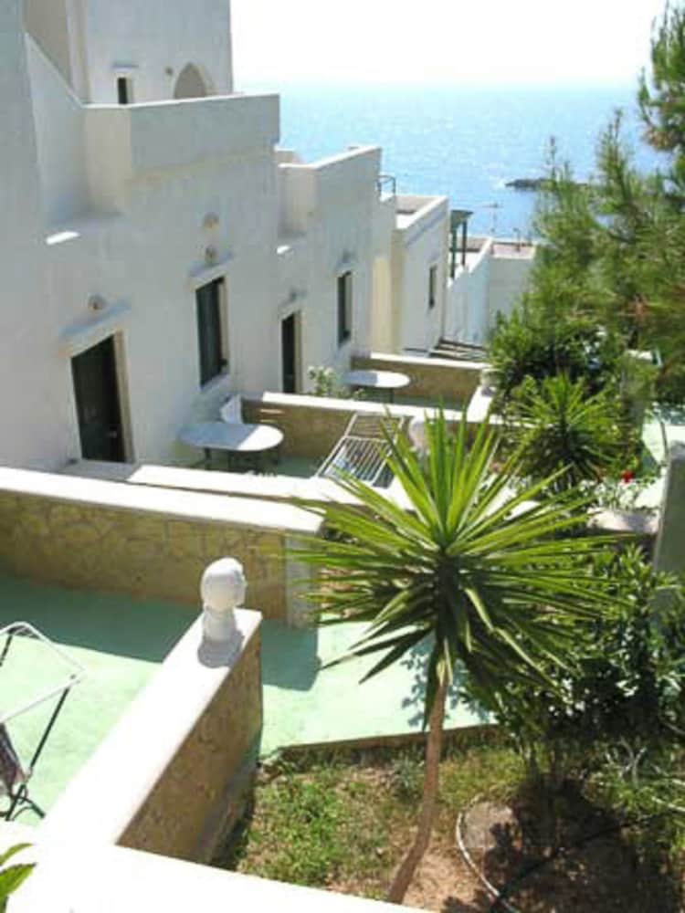 Hotel Finiki View