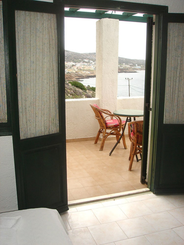 Hotel Finiki View