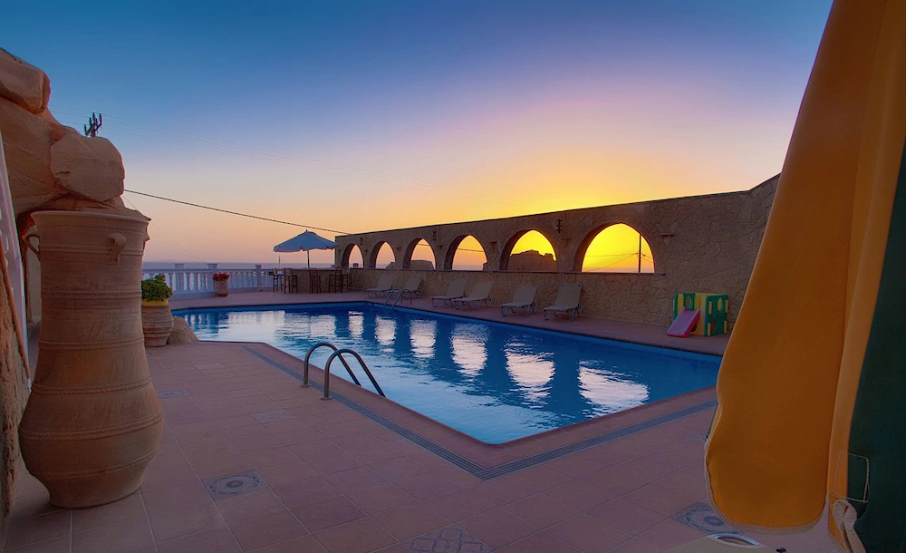 Hotel Finiki View