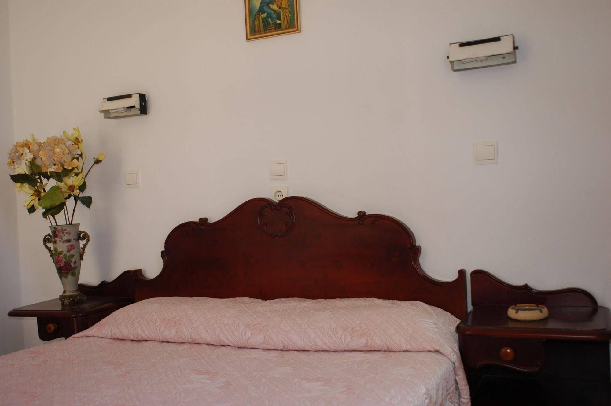 Avra Rooms