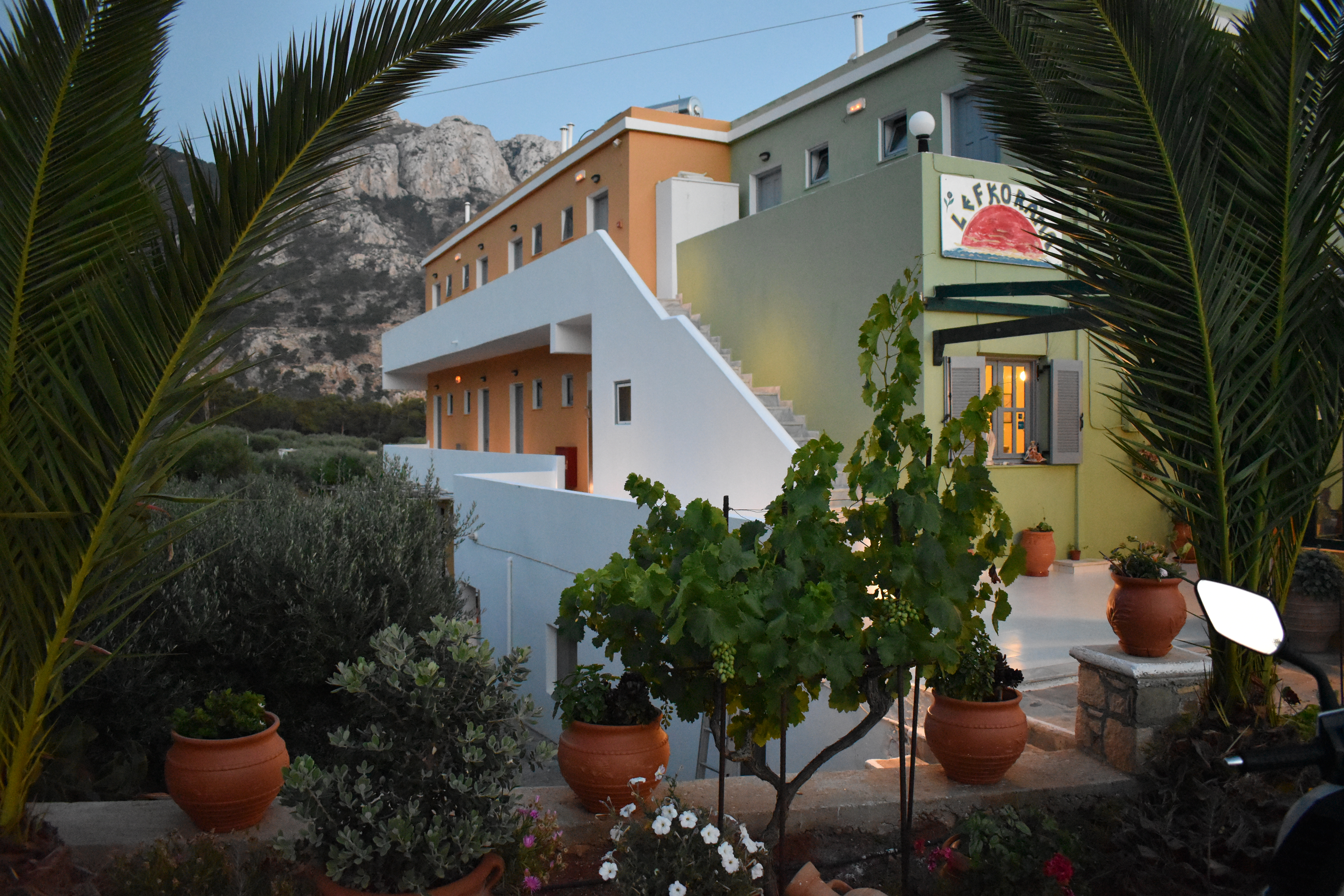 Lefkorama Hotel