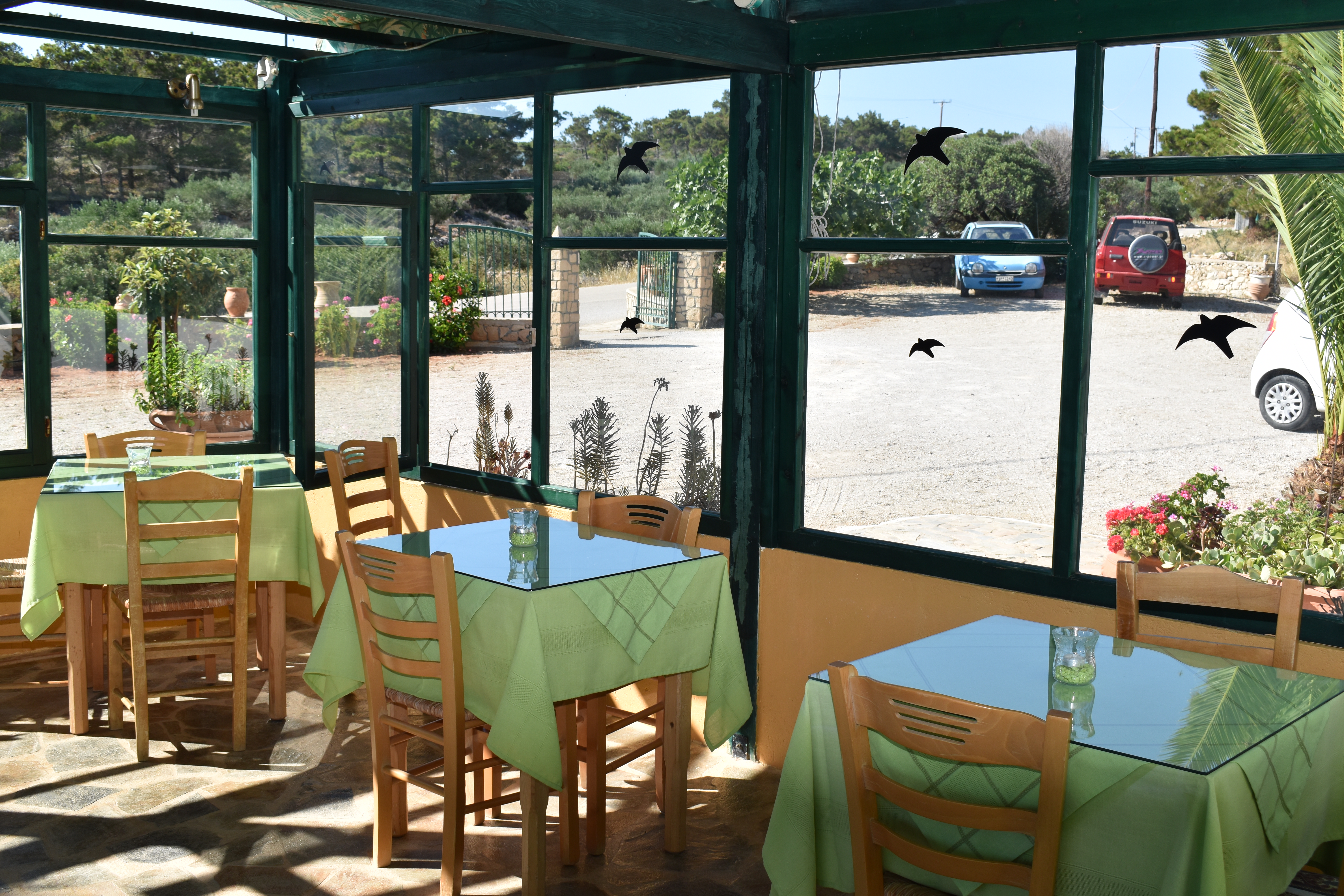 Lefkorama Hotel