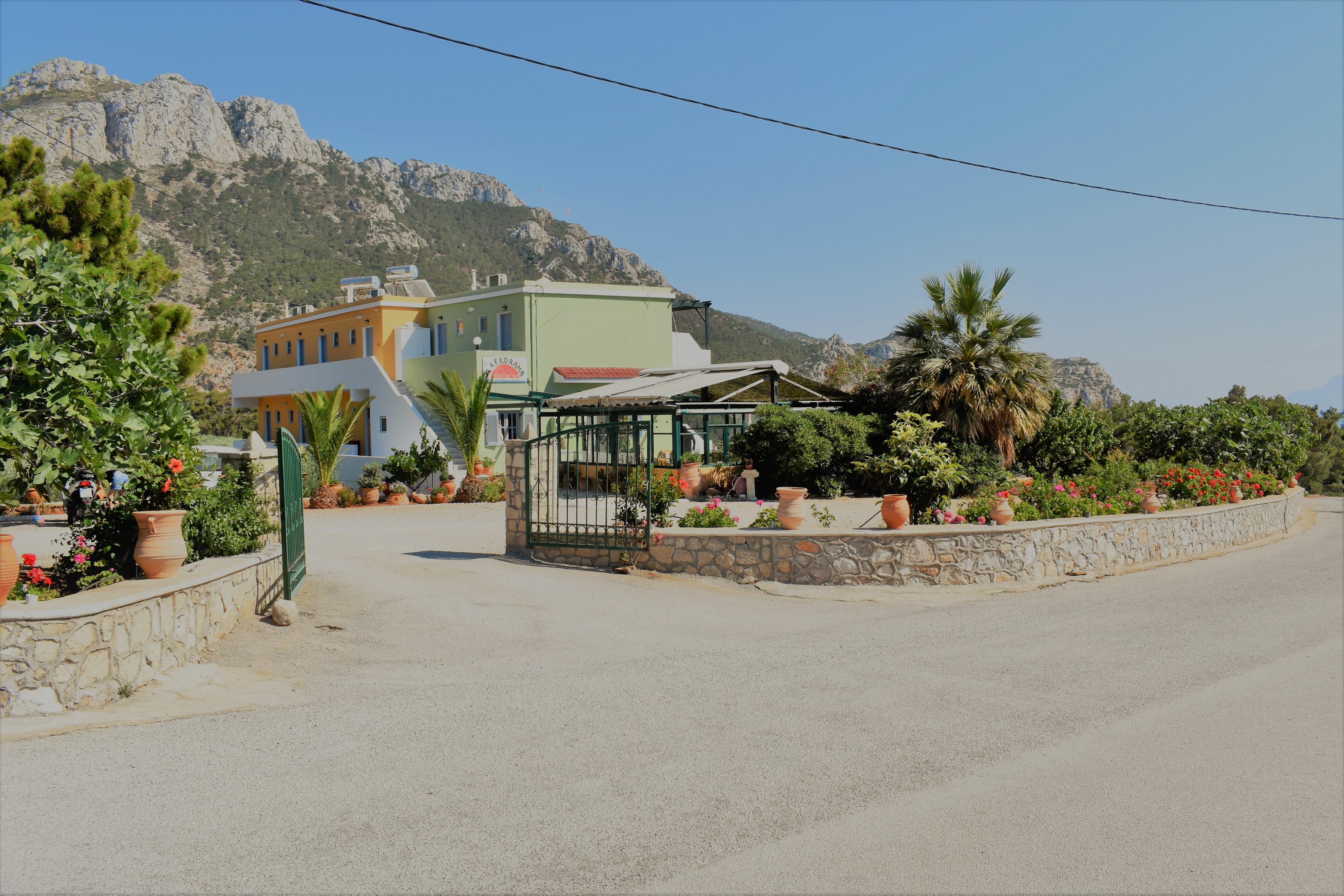 Lefkorama Hotel
