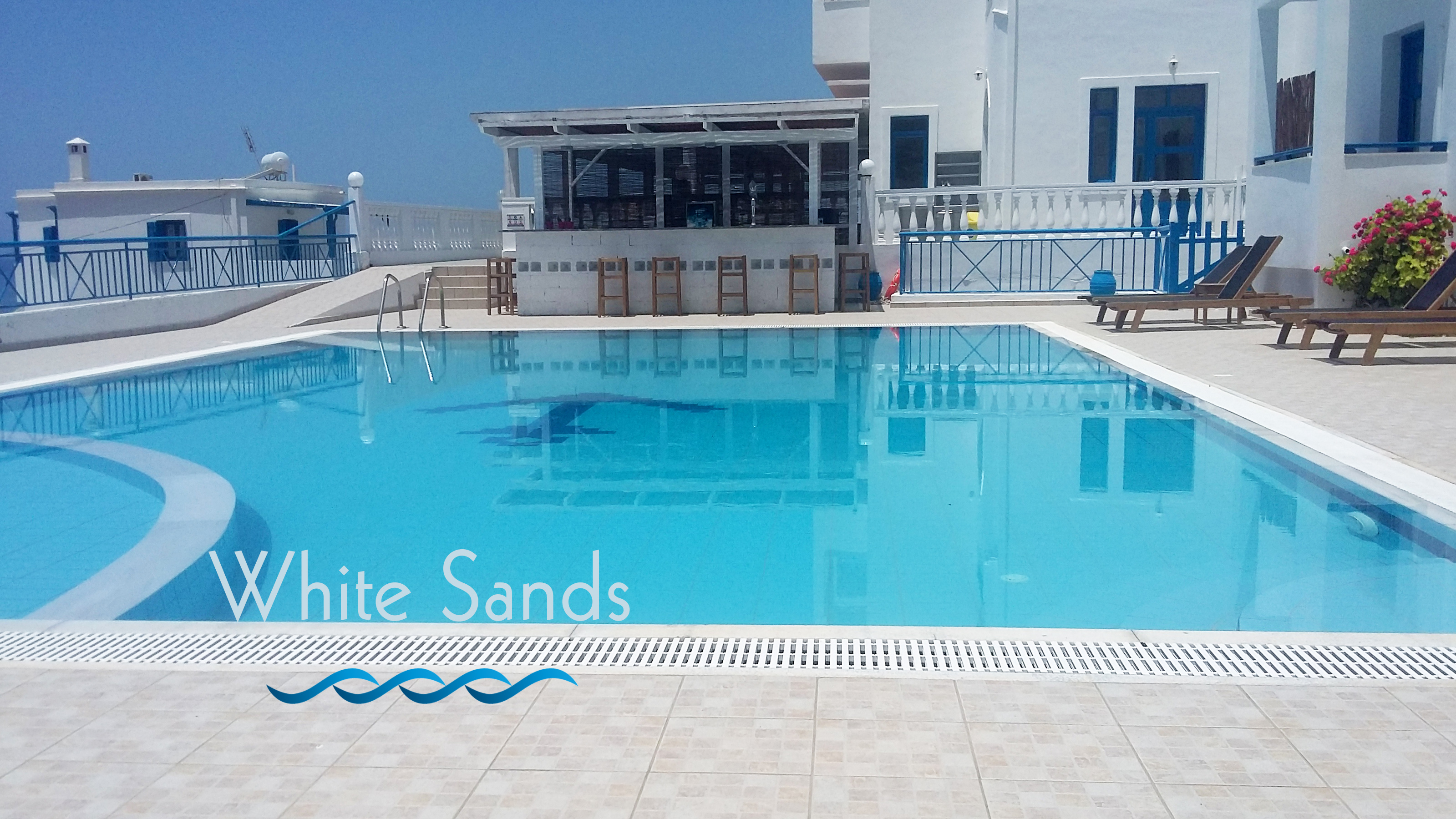 Sarris Hotel