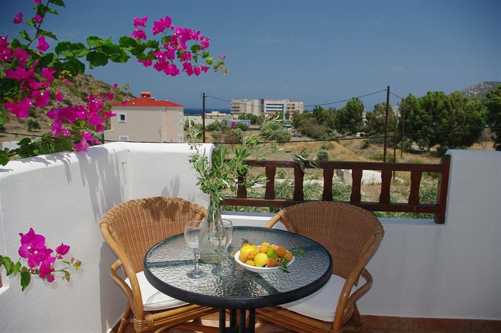 Astron Hotel - Bungalows