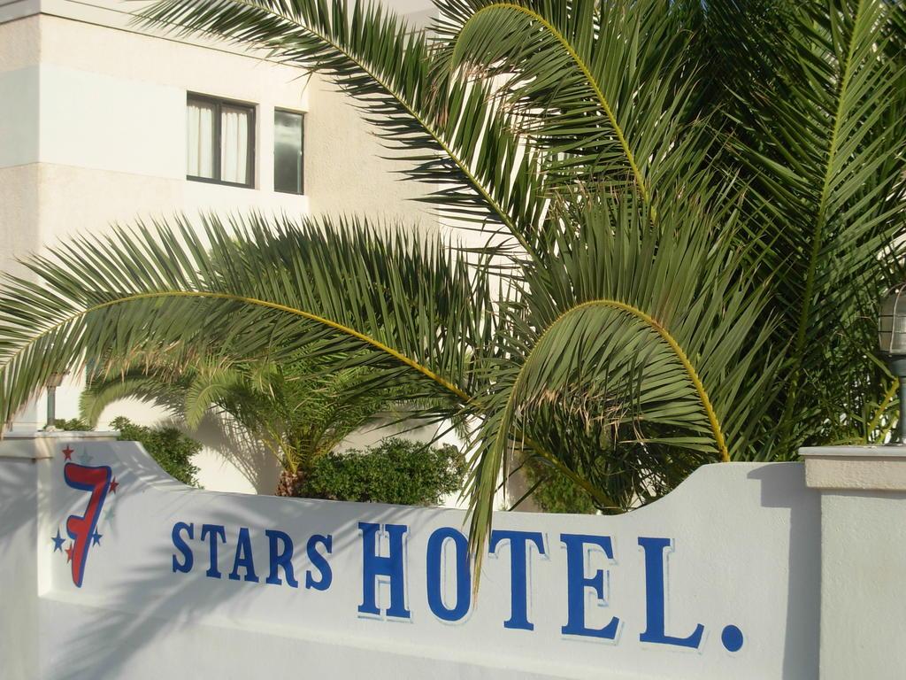 Hotel Seven Stars
