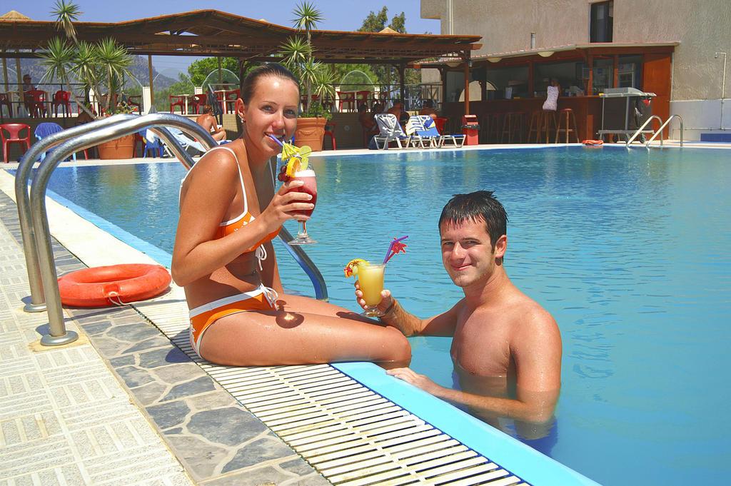 Hotel Seven Stars