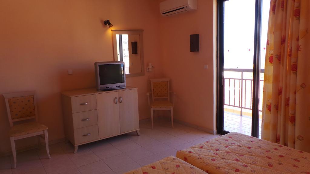 Hotel Seven Stars