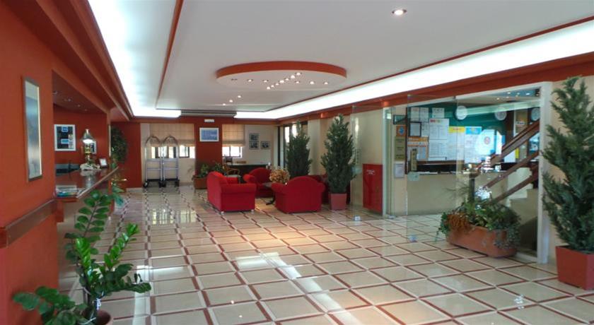 Hotel Seven Stars
