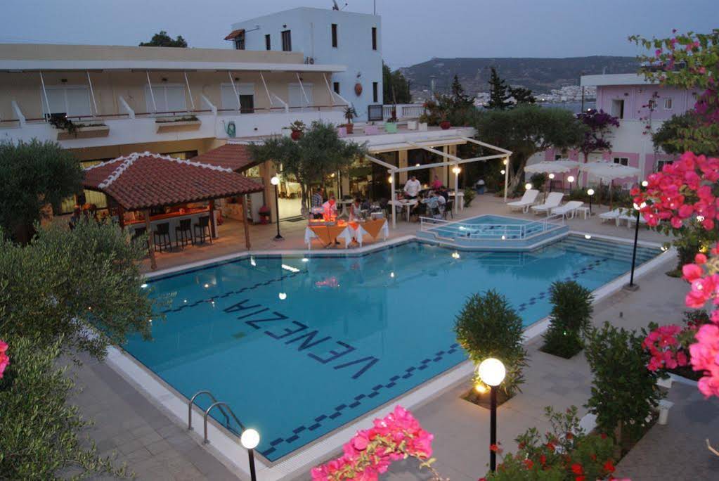 Venezia Hotel Bungalows
