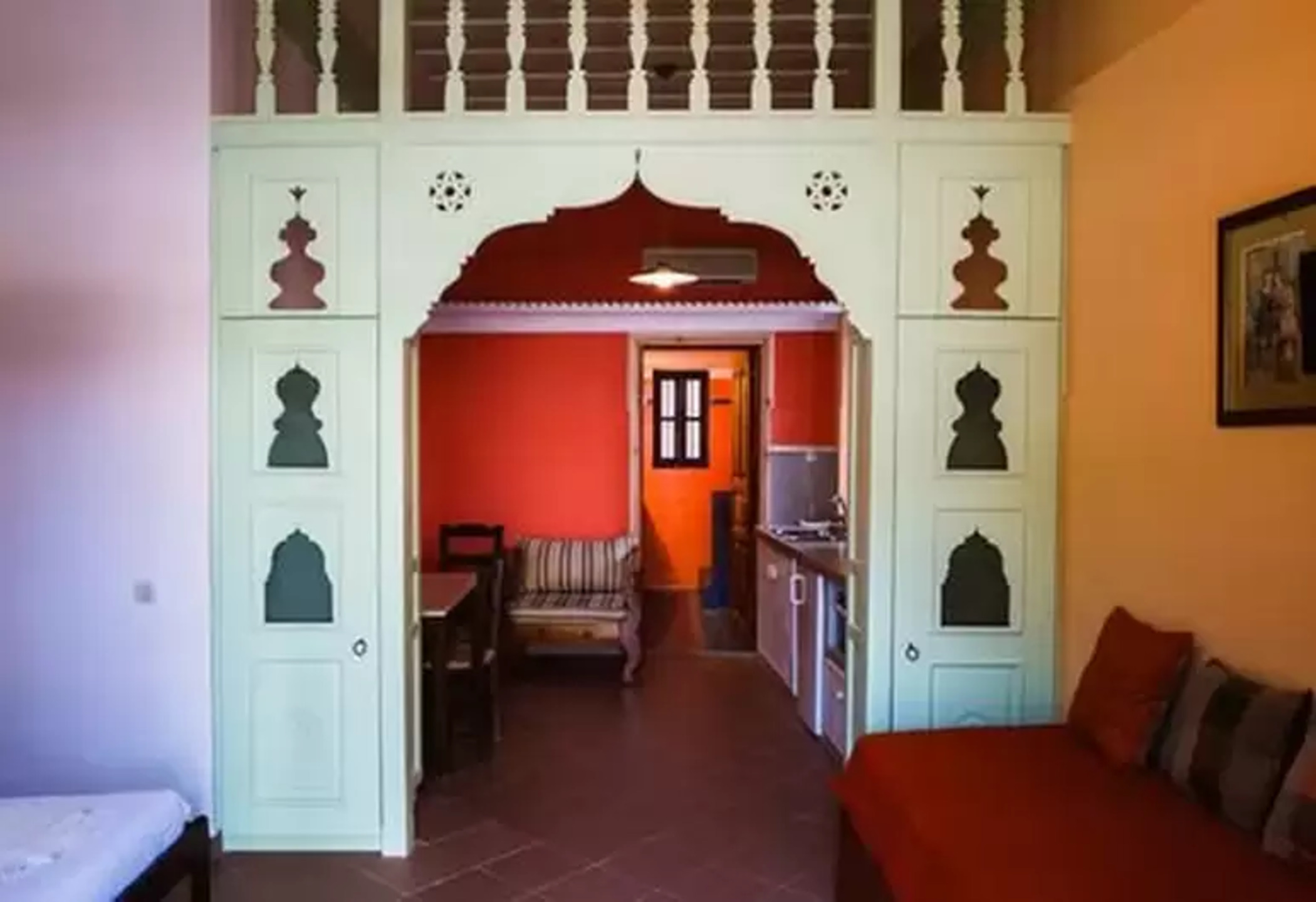 Karnayo Apartments & Rooms