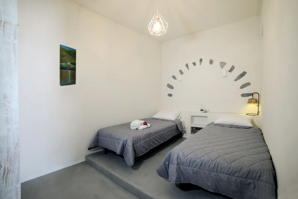 Amphoras Apartments