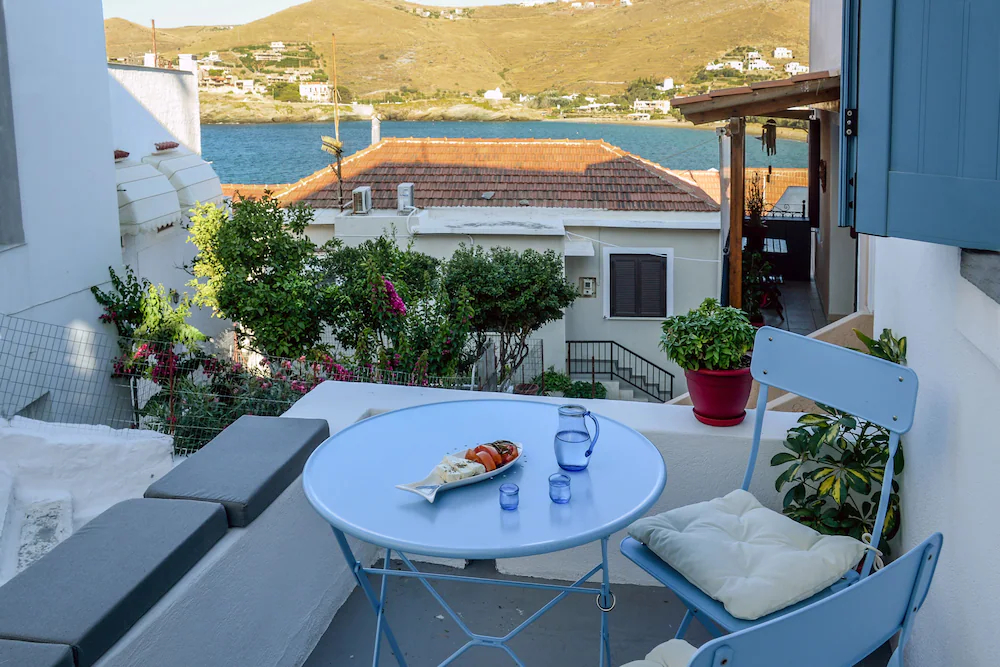 Amphoras Apartments