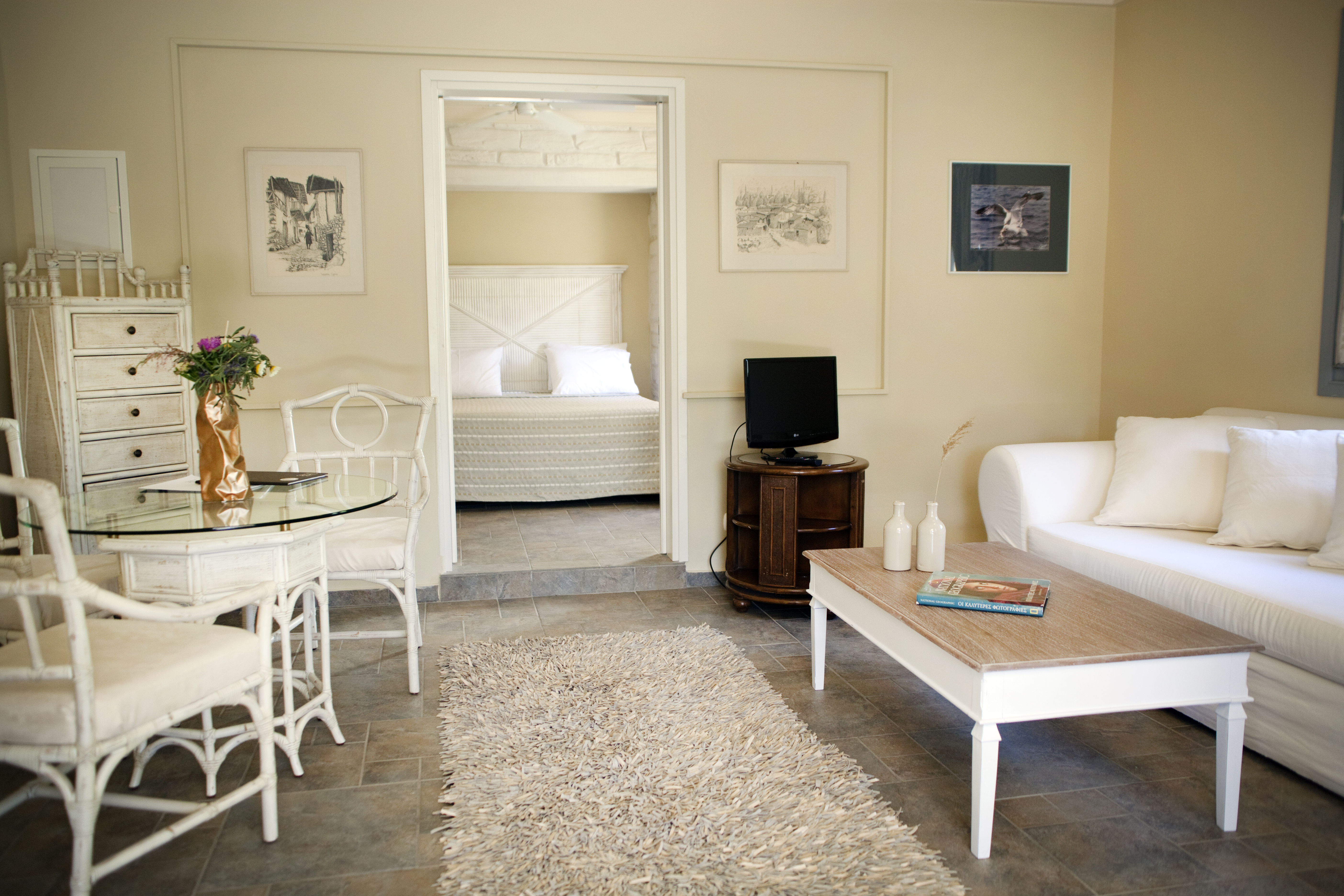 Porto Kea Suites